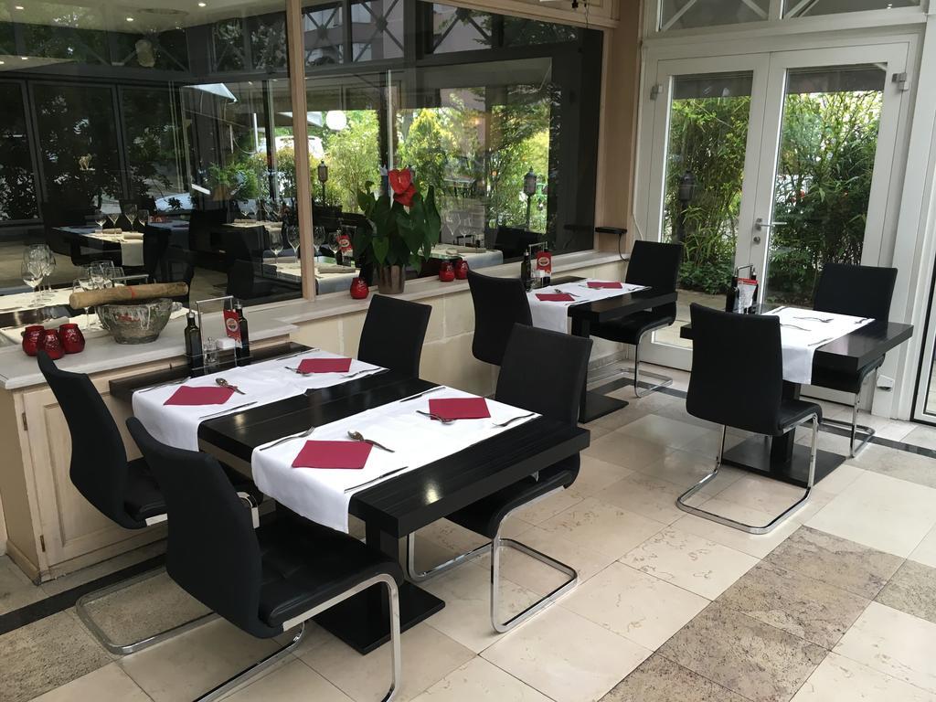 Hostellerie De La Vendee Lancy Bagian luar foto