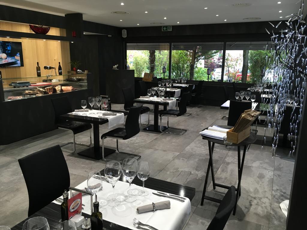Hostellerie De La Vendee Lancy Bagian luar foto