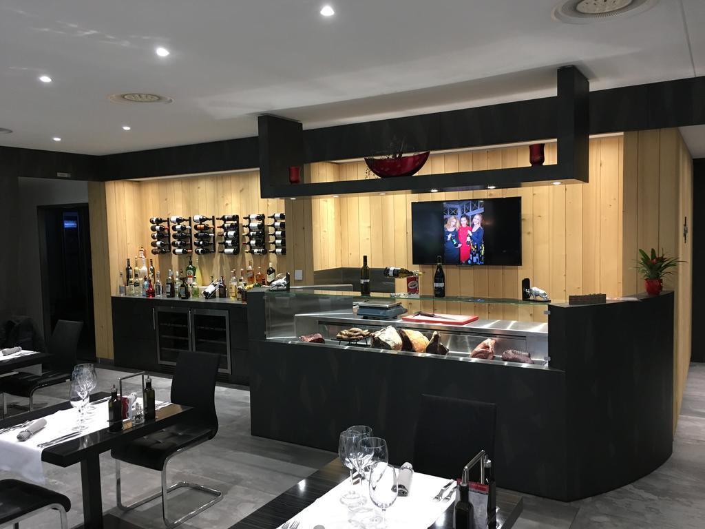 Hostellerie De La Vendee Lancy Bagian luar foto