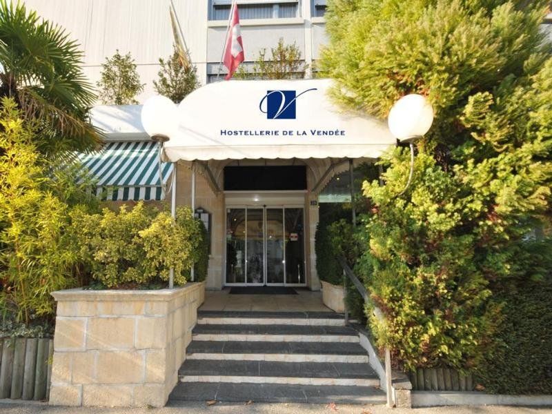 Hostellerie De La Vendee Lancy Bagian luar foto