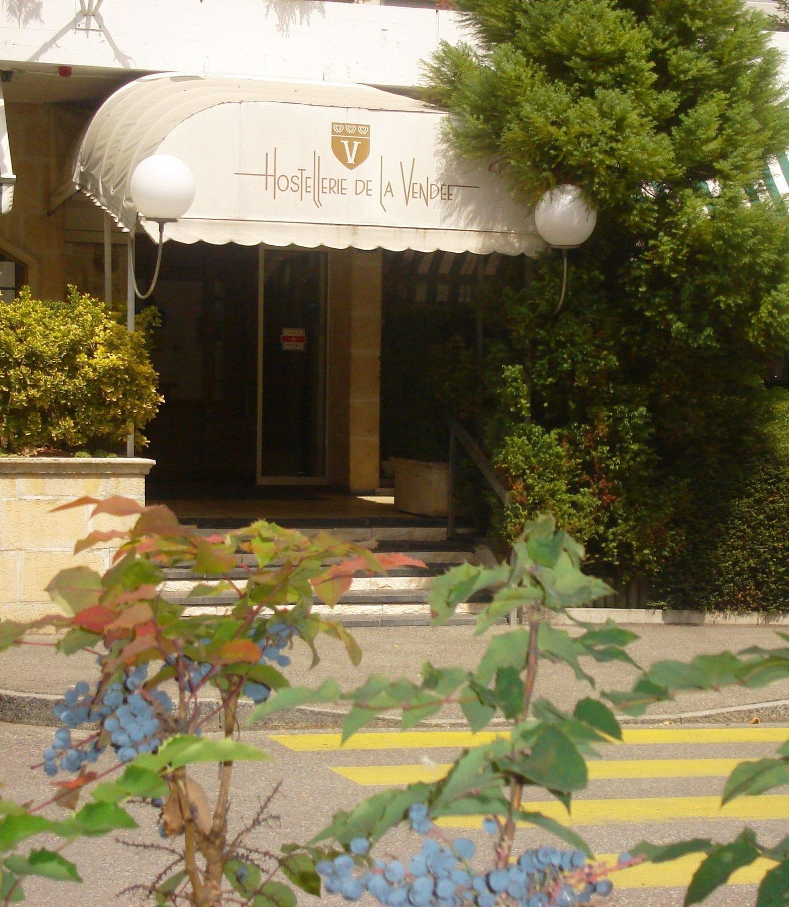 Hostellerie De La Vendee Lancy Bagian luar foto