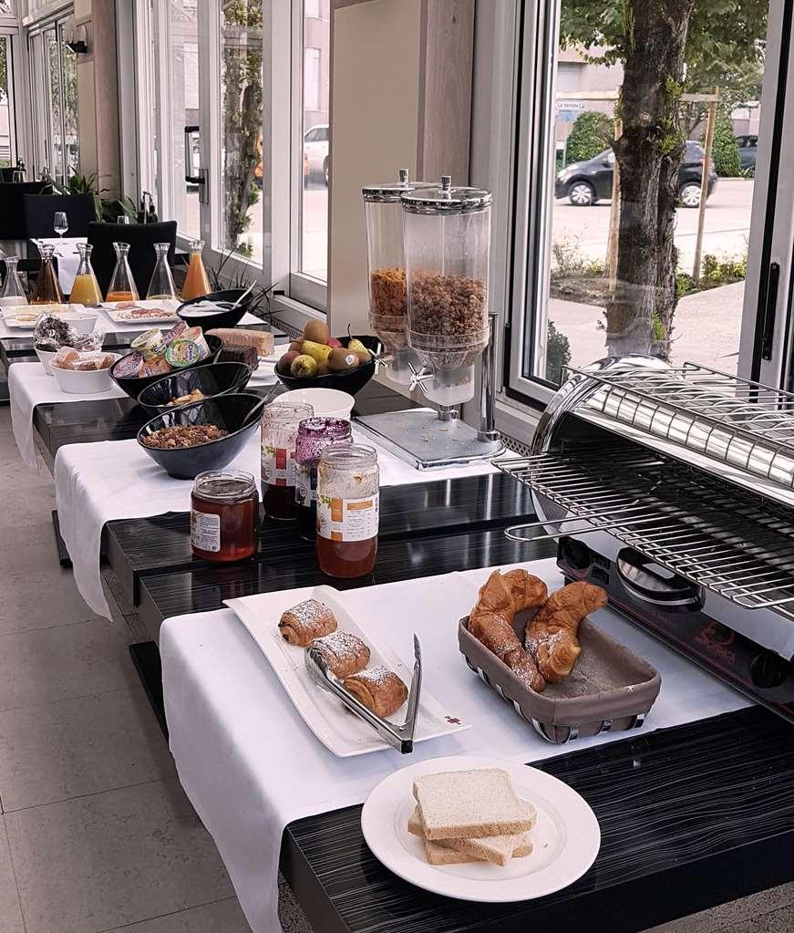 Hostellerie De La Vendee Lancy Restoran foto